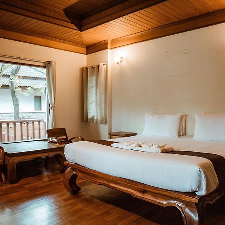 Tak Andaman Resort & Hotel Екстер'єр фото