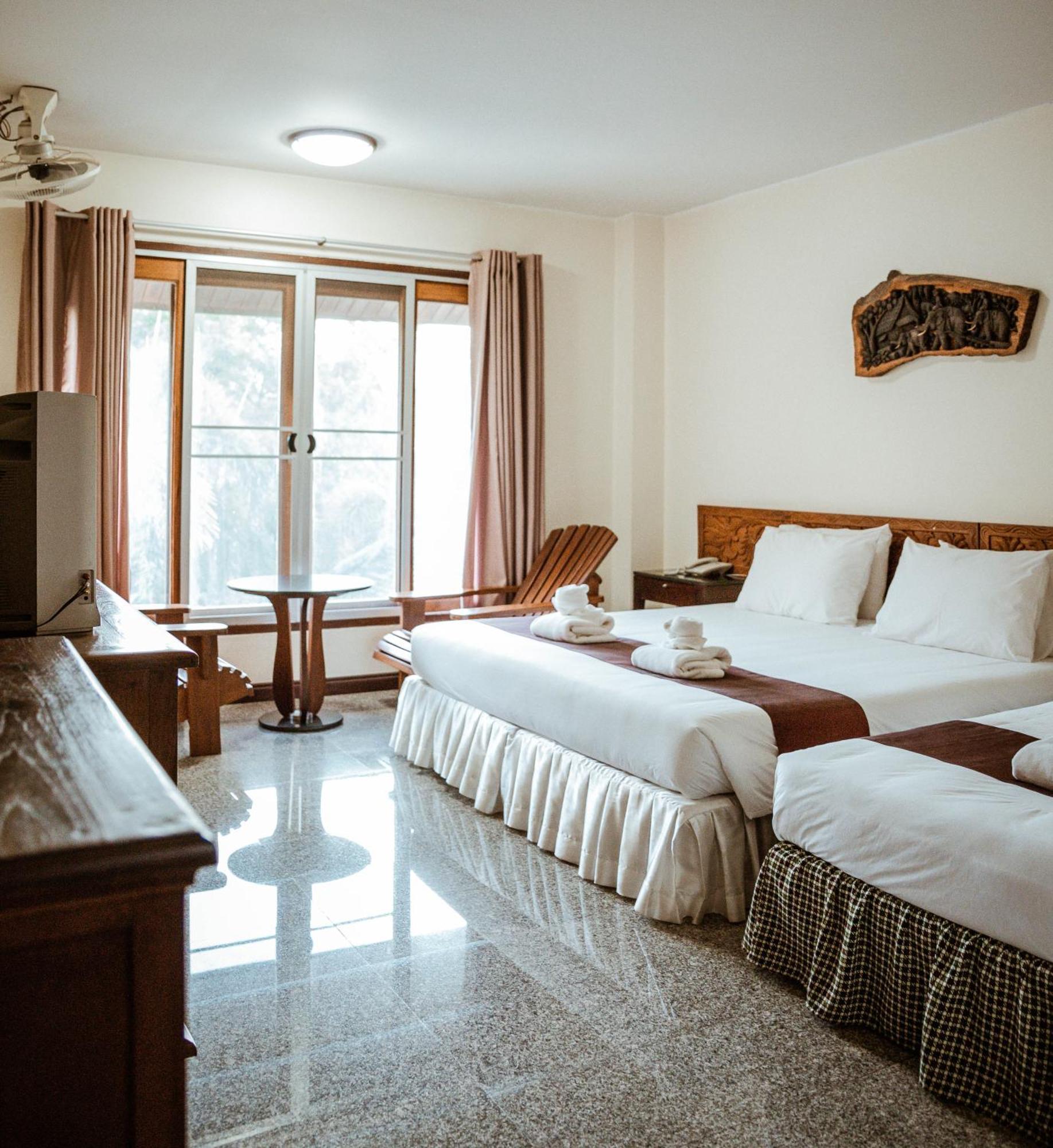 Tak Andaman Resort & Hotel Екстер'єр фото