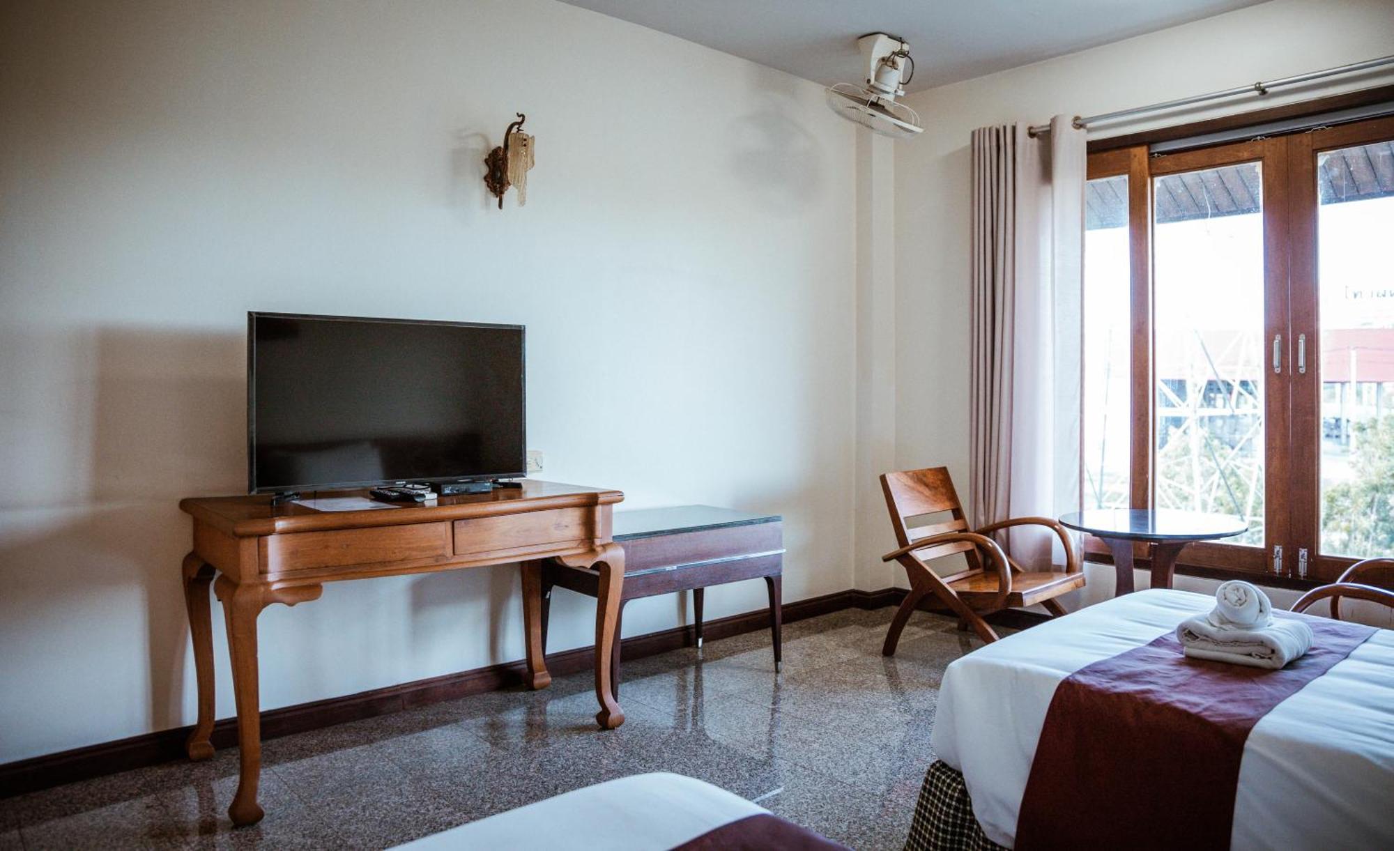 Tak Andaman Resort & Hotel Екстер'єр фото