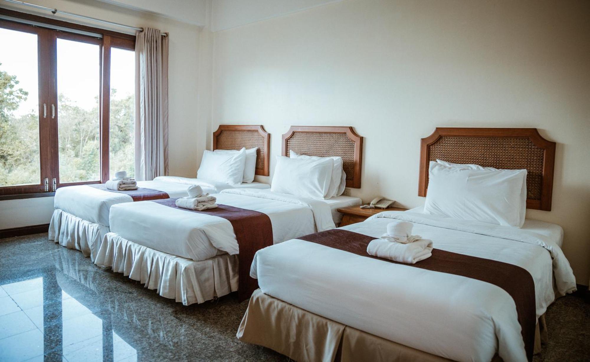 Tak Andaman Resort & Hotel Екстер'єр фото